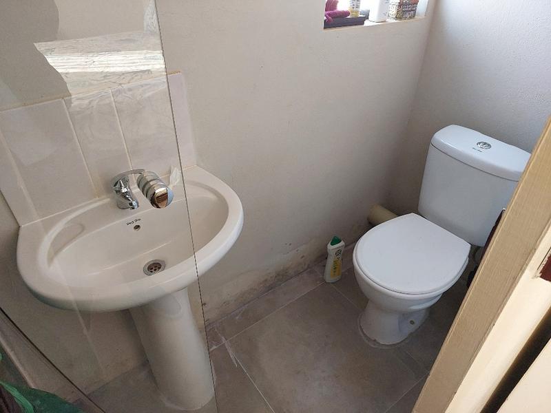 2 Bedroom Property for Sale in Dawn Park Gauteng