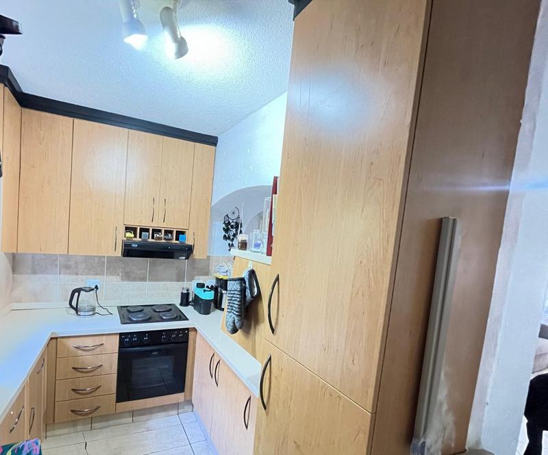 1 Bedroom Property for Sale in Lonehill Gauteng