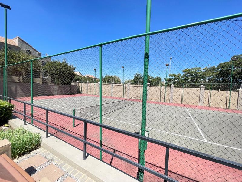 1 Bedroom Property for Sale in Lonehill Gauteng