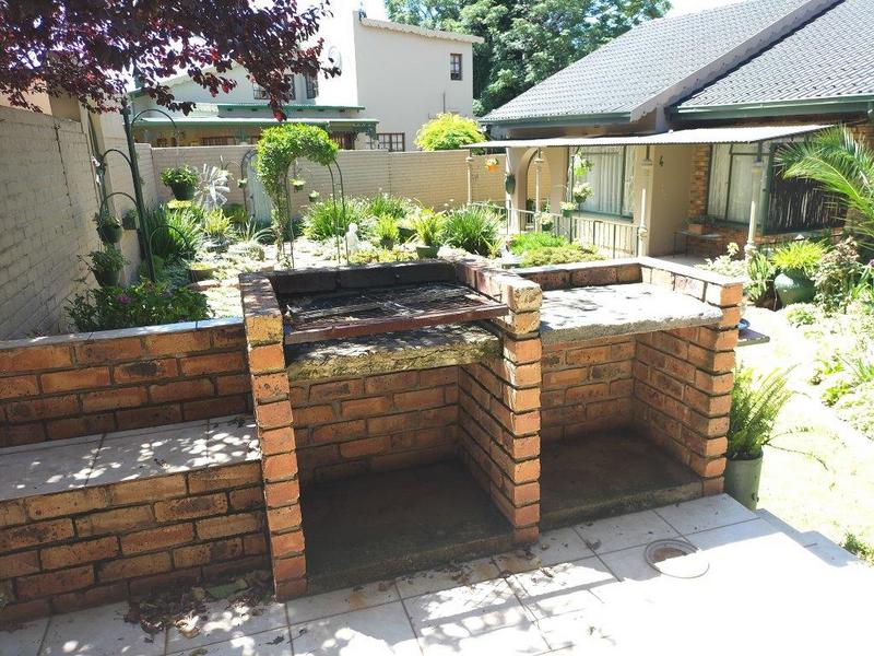 To Let 1 Bedroom Property for Rent in Edenvale Gauteng