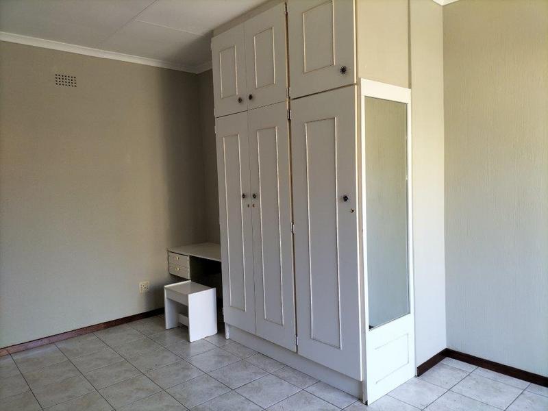 To Let 1 Bedroom Property for Rent in Edenvale Gauteng