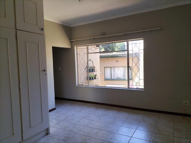 To Let 1 Bedroom Property for Rent in Edenvale Gauteng