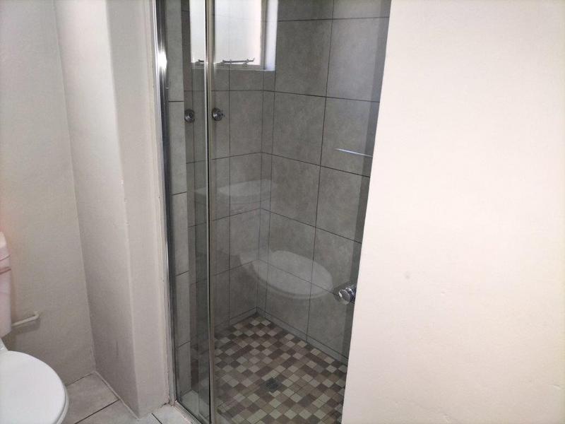 To Let 1 Bedroom Property for Rent in Edenvale Gauteng