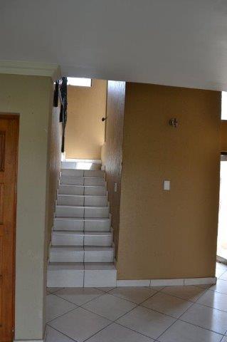 To Let 3 Bedroom Property for Rent in Sonneveld Gauteng