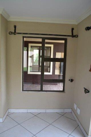 To Let 3 Bedroom Property for Rent in Sonneveld Gauteng