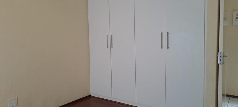 To Let 2 Bedroom Property for Rent in Mulbarton Gauteng
