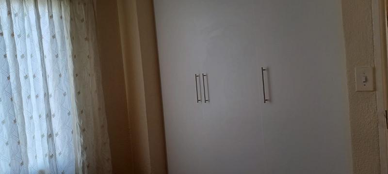 To Let 2 Bedroom Property for Rent in Mulbarton Gauteng