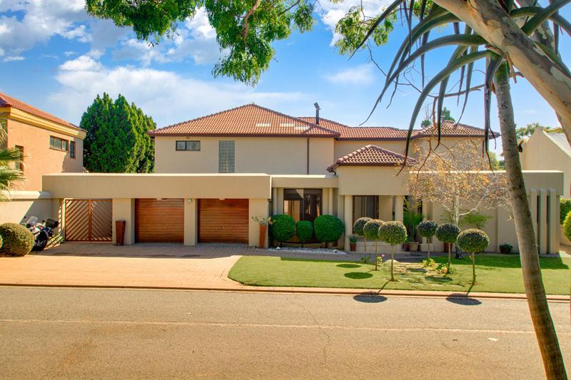To Let 4 Bedroom Property for Rent in Fourways Gardens Gauteng