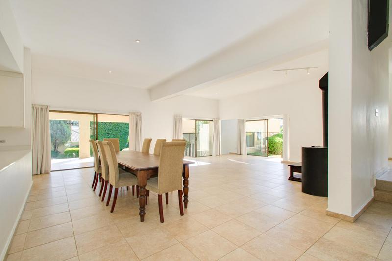 To Let 4 Bedroom Property for Rent in Fourways Gardens Gauteng