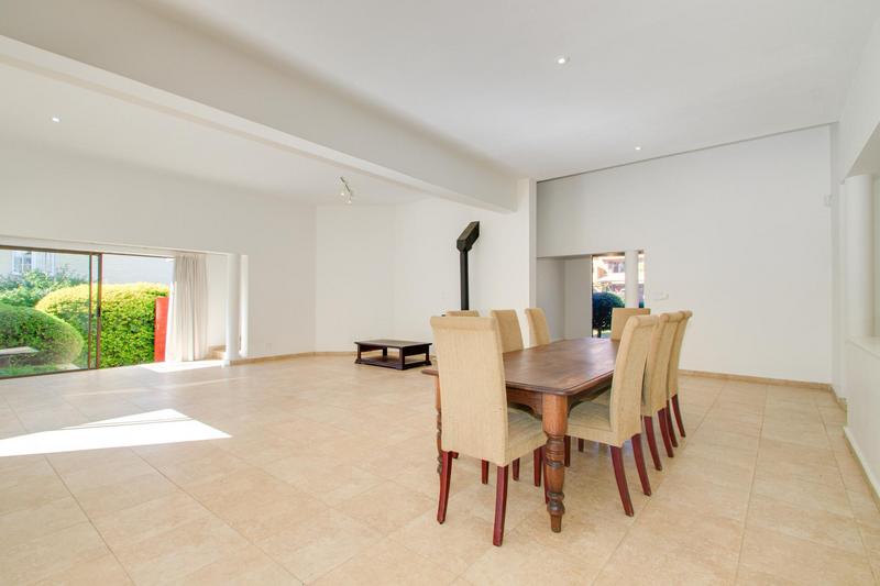 To Let 4 Bedroom Property for Rent in Fourways Gardens Gauteng