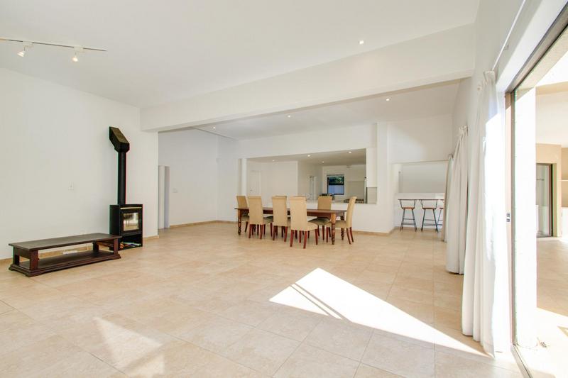 To Let 4 Bedroom Property for Rent in Fourways Gardens Gauteng