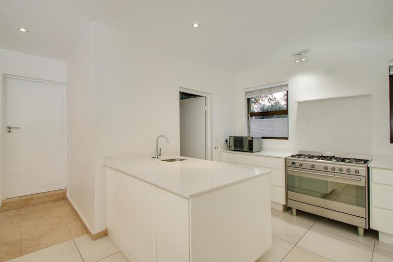 To Let 4 Bedroom Property for Rent in Fourways Gardens Gauteng