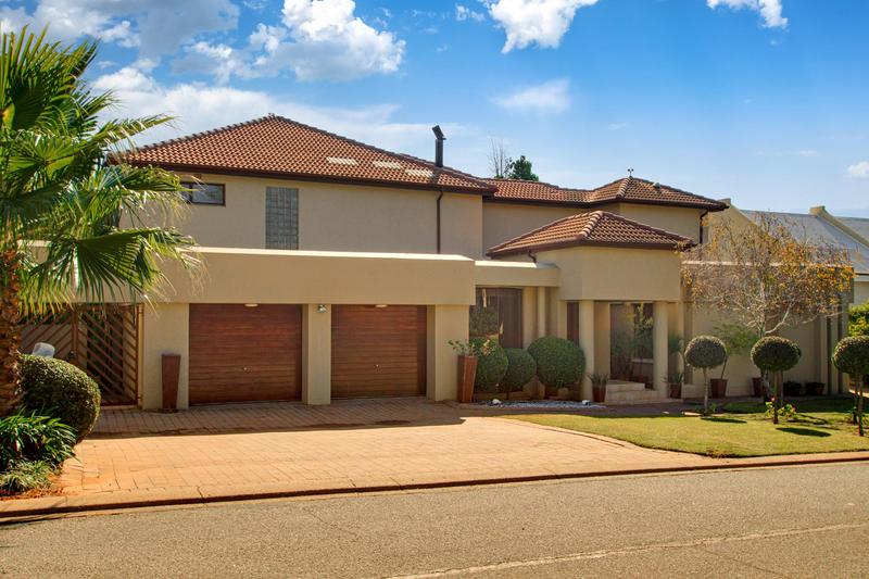 To Let 4 Bedroom Property for Rent in Fourways Gardens Gauteng