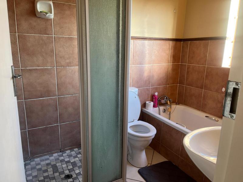 To Let 2 Bedroom Property for Rent in Boardwalk Villas Gauteng