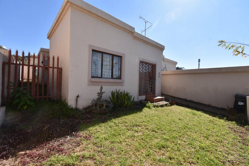 2 Bedroom Property for Sale in Rant En Dal Gauteng