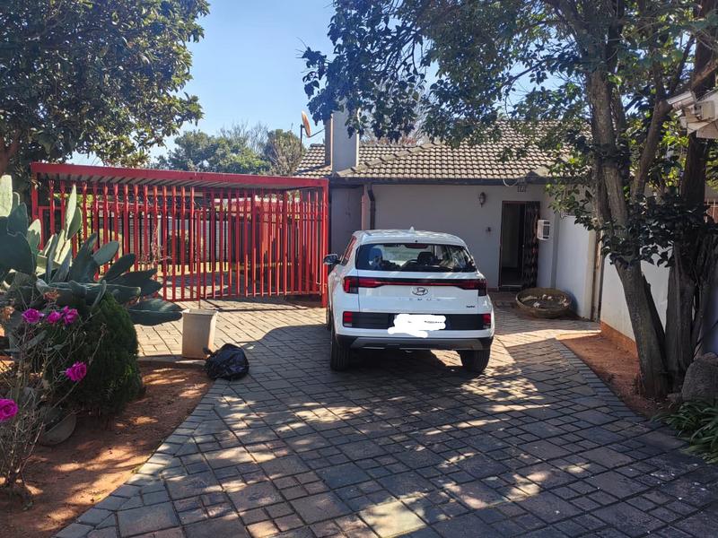 To Let 4 Bedroom Property for Rent in Norkem Park Gauteng
