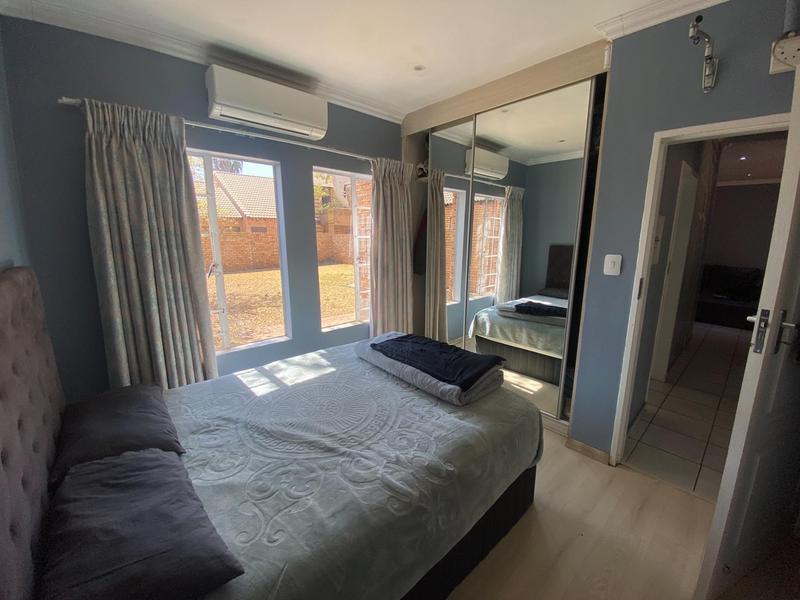 2 Bedroom Property for Sale in Monavoni Gauteng