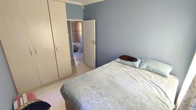 2 Bedroom Property for Sale in Monavoni Gauteng