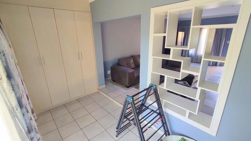 2 Bedroom Property for Sale in Monavoni Gauteng