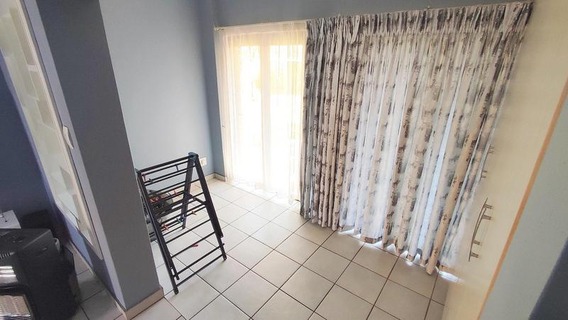 2 Bedroom Property for Sale in Monavoni Gauteng