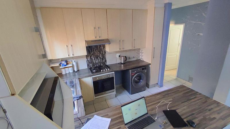 2 Bedroom Property for Sale in Monavoni Gauteng