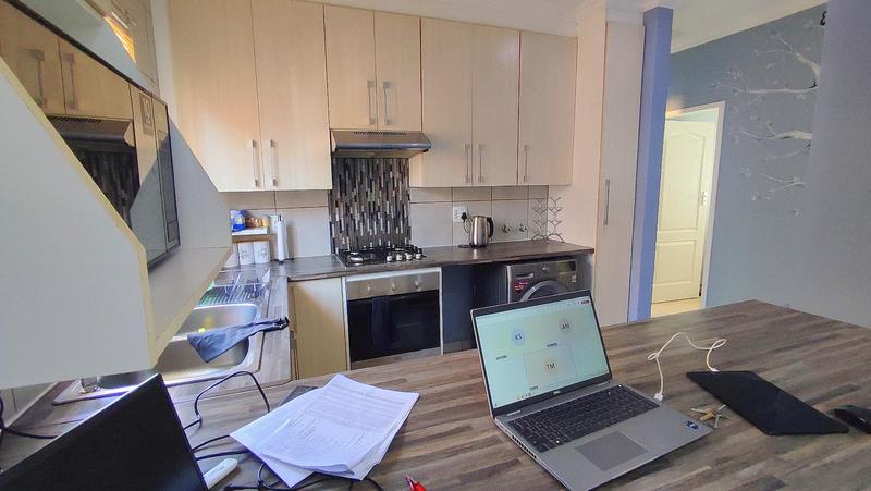 2 Bedroom Property for Sale in Monavoni Gauteng