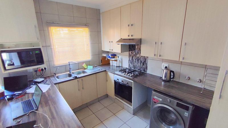 2 Bedroom Property for Sale in Monavoni Gauteng