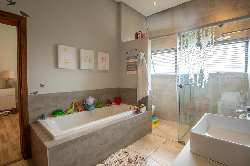 4 Bedroom Property for Sale in Copperleaf Estate Gauteng