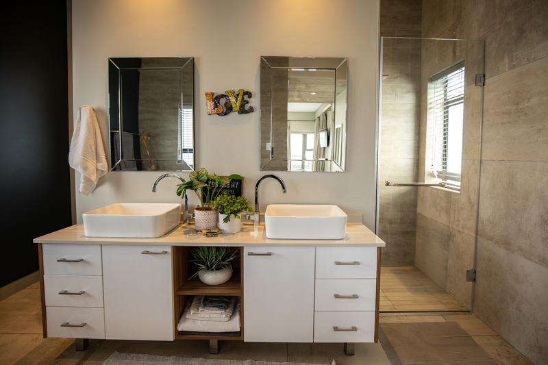 4 Bedroom Property for Sale in Copperleaf Estate Gauteng
