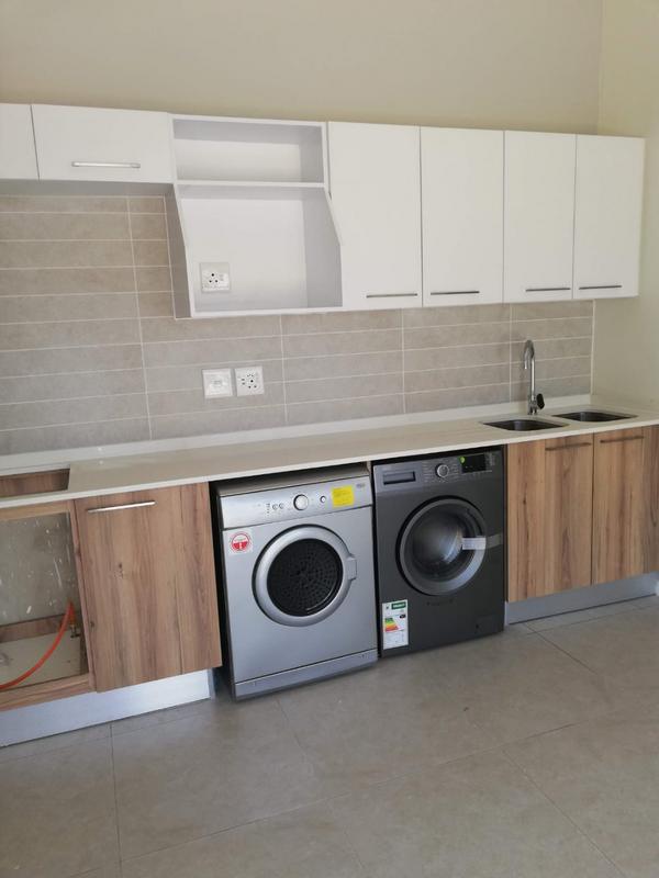 To Let 1 Bedroom Property for Rent in Modderfontein Gauteng