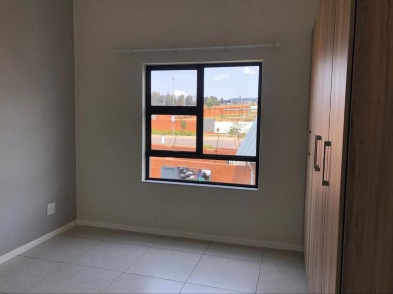 To Let 1 Bedroom Property for Rent in Modderfontein Gauteng