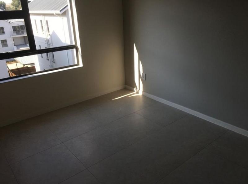 To Let 1 Bedroom Property for Rent in Modderfontein Gauteng