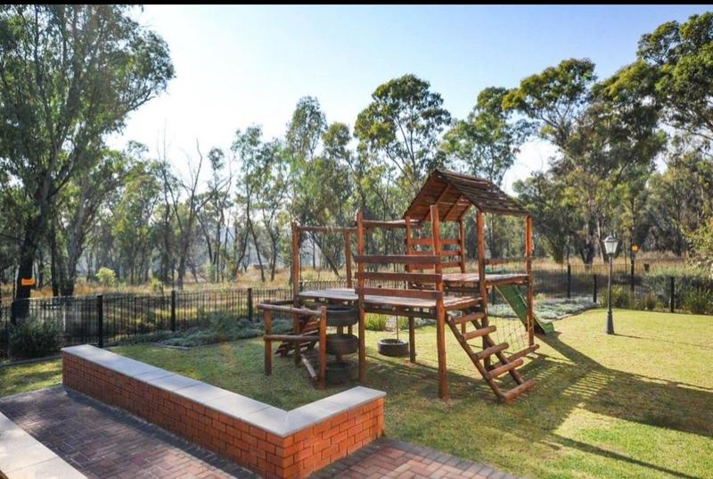To Let 1 Bedroom Property for Rent in Modderfontein Gauteng