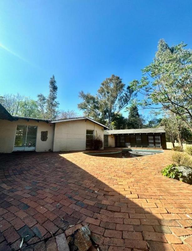 8 Bedroom Property for Sale in Bryanston Gauteng