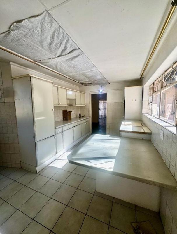 8 Bedroom Property for Sale in Bryanston Gauteng