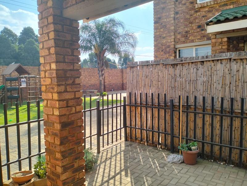 2 Bedroom Property for Sale in Norton Home Estate AH Gauteng