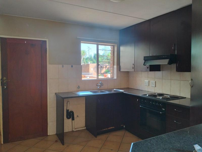2 Bedroom Property for Sale in Norton Home Estate AH Gauteng