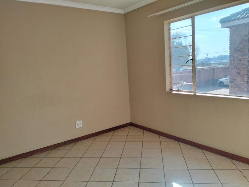2 Bedroom Property for Sale in Norton Home Estate AH Gauteng