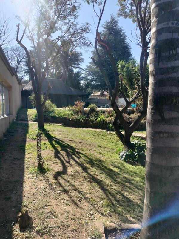 3 Bedroom Property for Sale in Linmeyer Gauteng