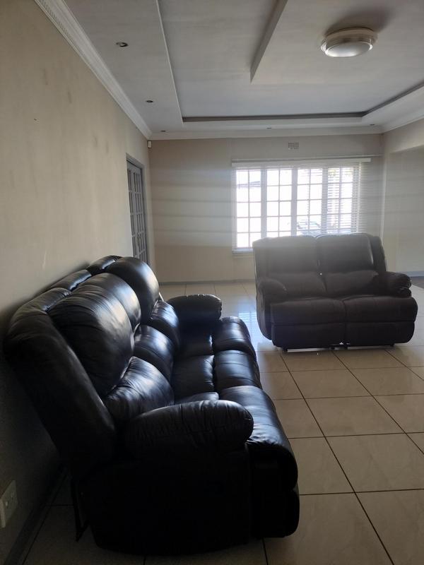 3 Bedroom Property for Sale in Linmeyer Gauteng