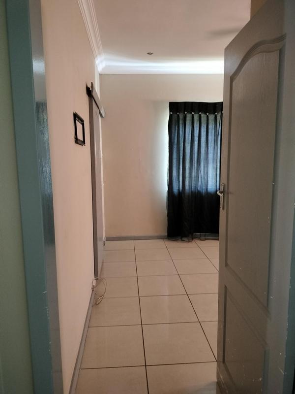 3 Bedroom Property for Sale in Linmeyer Gauteng
