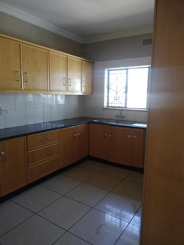 3 Bedroom Property for Sale in Linmeyer Gauteng