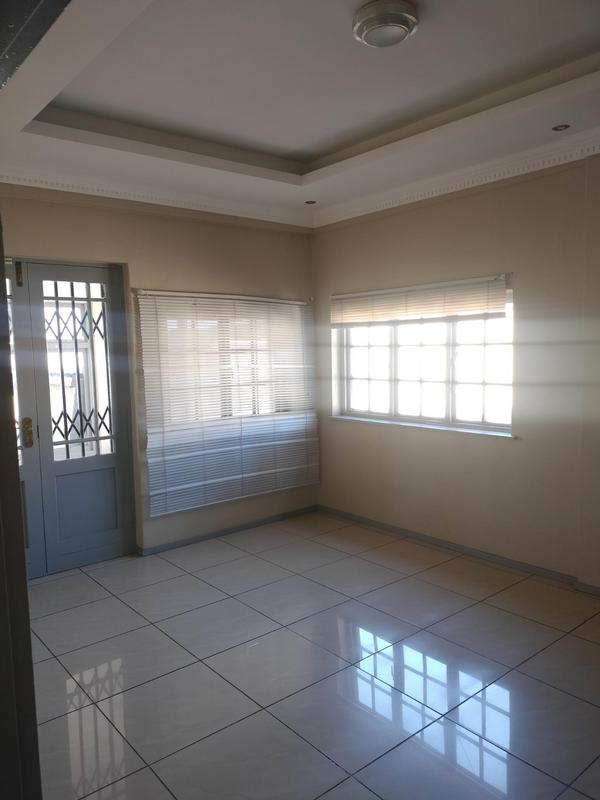 3 Bedroom Property for Sale in Linmeyer Gauteng