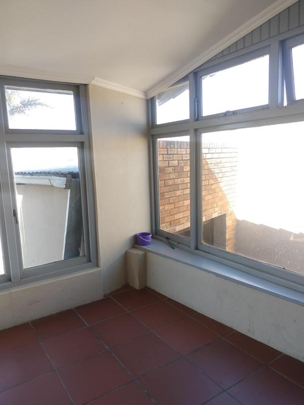 3 Bedroom Property for Sale in Linmeyer Gauteng