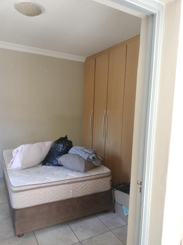 3 Bedroom Property for Sale in Linmeyer Gauteng