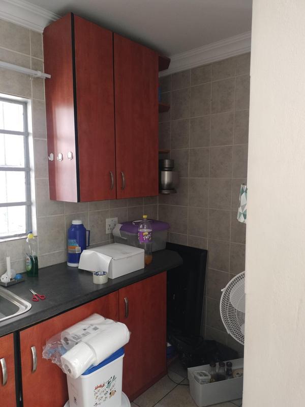 3 Bedroom Property for Sale in Linmeyer Gauteng