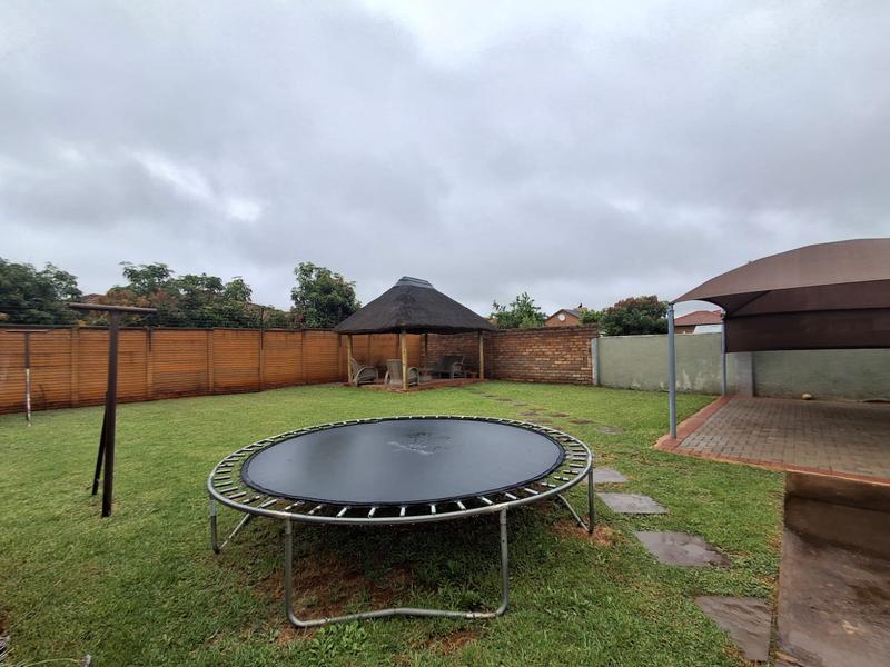 3 Bedroom Property for Sale in The Orchards Gauteng