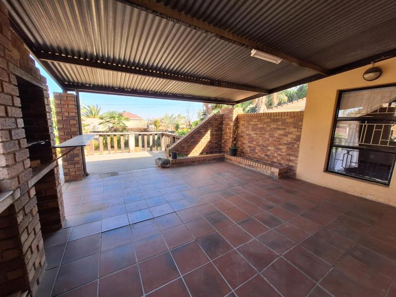 To Let 3 Bedroom Property for Rent in The Reeds Gauteng