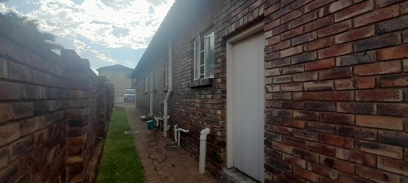 To Let 3 Bedroom Property for Rent in Thatchfield Gauteng