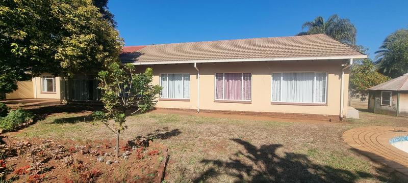 4 Bedroom Property for Sale in Eldoraigne Gauteng
